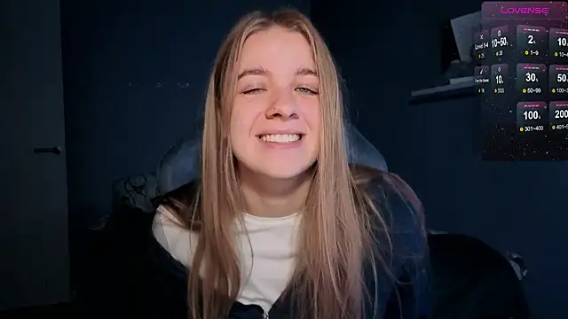 Snapshot of candy_maggie chatting on October 30, 2025, 5:46 pm candy maggie online show from October 30, 2025, 5:46 pm