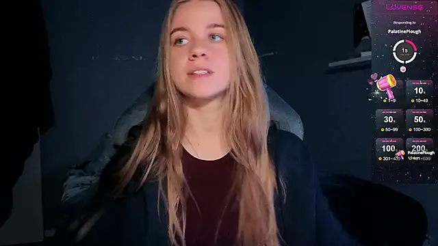 Snapshot of candy_maggie chatting on November 1, 2025, 6:54 pm candy maggie online show from November 1, 2025, 6:54 pm