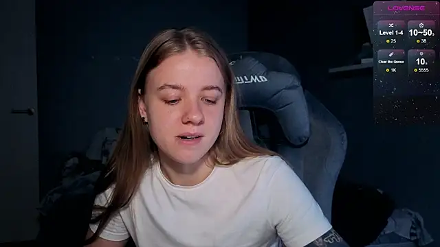 Snapshot of candy_maggie chatting on November 12, 2025, 4:07 pm candy maggie online show from November 12, 2025, 4:07 pm