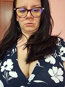 KristenVega online show from April 24, 2026, 11:34 am