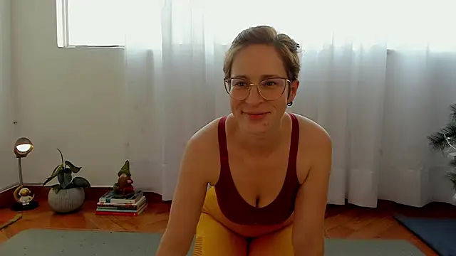 cuddlingbunny online show from December 9, 2024, 8:44 pm