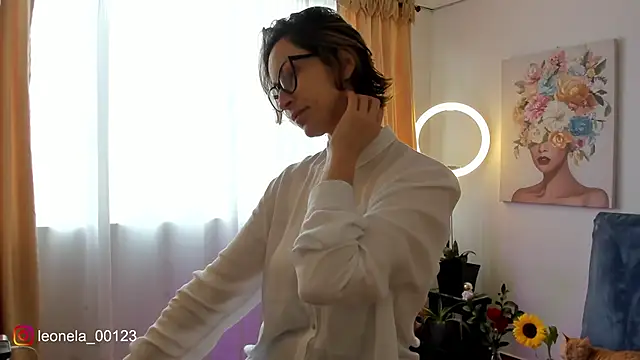 Snapshot of cuddlingbunny chatting on February 2, 2026, 5:22 pm cuddlingbunny online show from February 2, 2026, 5:22 pm