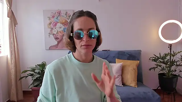 Snapshot of cuddlingbunny chatting on March 16, 2026, 5:17 pm cuddlingbunny online show from March 16, 2026, 5:17 pm