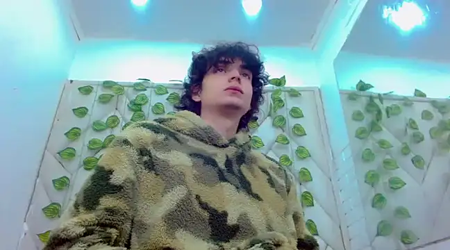 Sr BonnyEthan online show from December 24, 2024, 1:39 pm