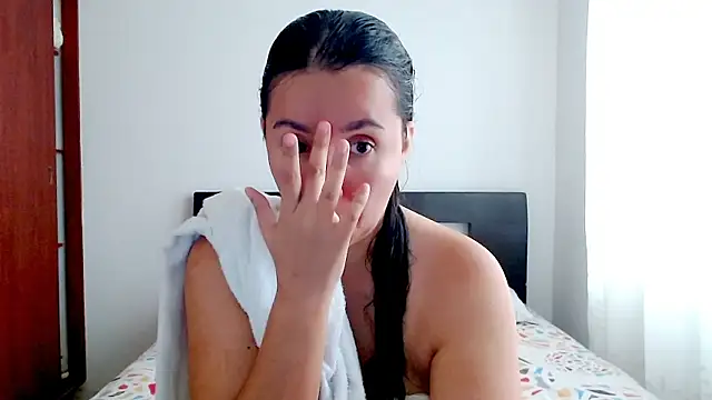 emely sexx20 online show from October 7, 2025, 2:14 pm