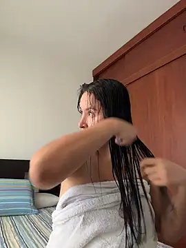 emely sexx20 online show from January 14, 2026, 4:23 pm