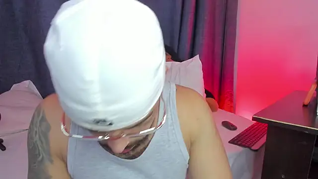 jacob stud18  online show from April 10, 2026, 10:36 pm