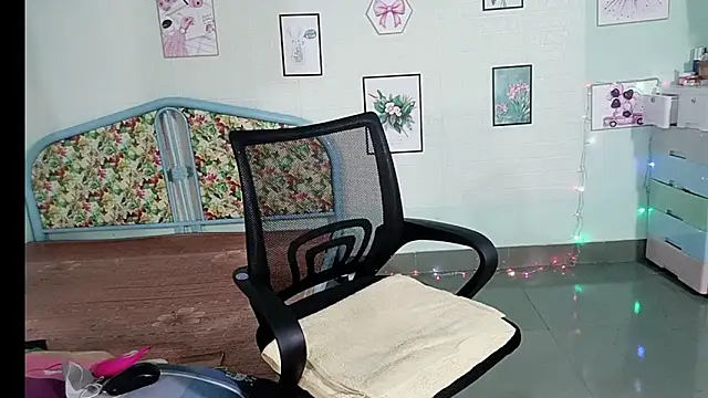 Lanian 99 online show from February 3, 2026, 2:53 am