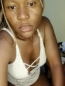 Mayah19 online show from February 25, 2025, 5:04 pm