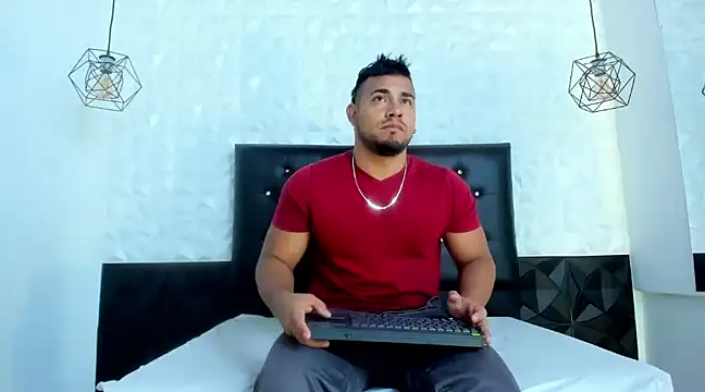 BrianMalonee online show from February 19, 2025, 1:50 pm