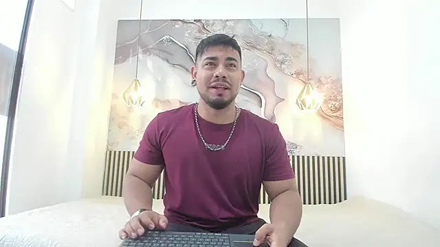 BrianMalonee online show from November 12, 2025, 11:54 am