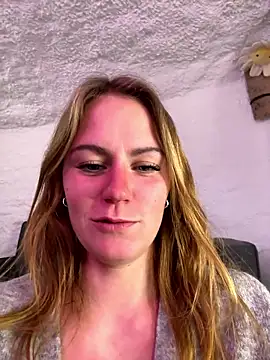 selenaluvv online show from January 9, 2026, 4:21 pm