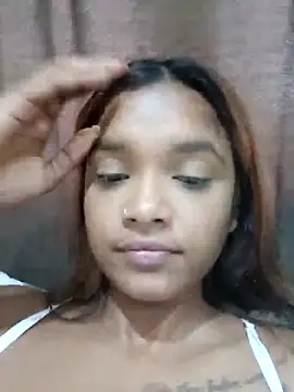 Indianqueen03 online show from February 28, 2025, 2:31 pm