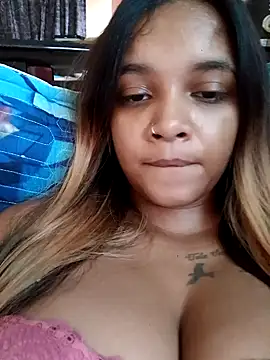 Indianqueen03 online show from November 21, 2025, 1:43 pm