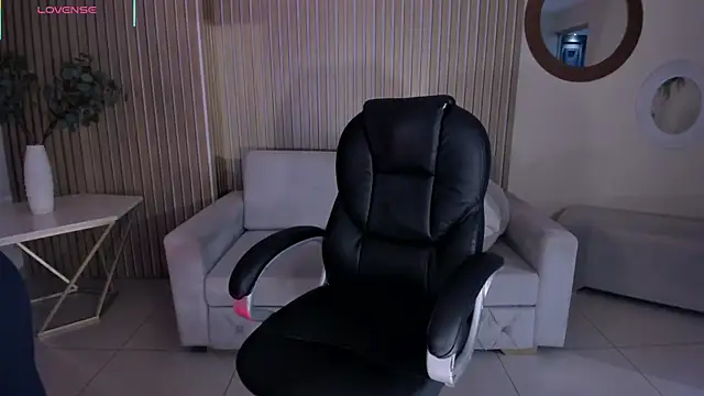 AlessaRomero online show from November 12, 2025, 12:11 am