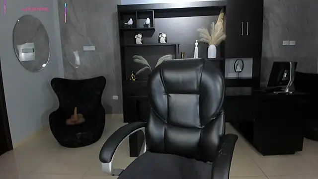 AlessaRomero online show from April 19, 2026, 5:56 pm