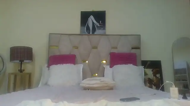 Fine assie online show from March 9, 2025, 2:54 pm