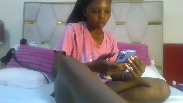 Fine assie online show from March 13, 2025, 7:06 pm