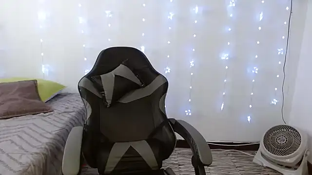  diana cute online show from January 9, 2026, 3:59 pm