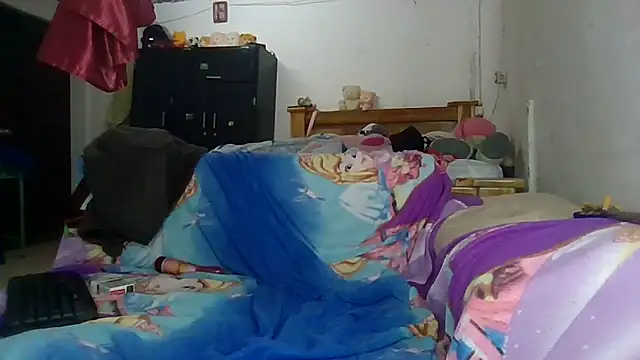 danae01 online show from March 7, 2025, 2:23 pm