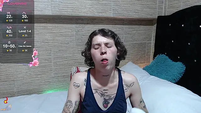 pretty cristal69 online show from September 24, 2025, 2:04 am