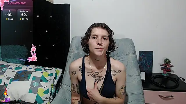 pretty cristal69 online show from October 21, 2025, 9:26 pm