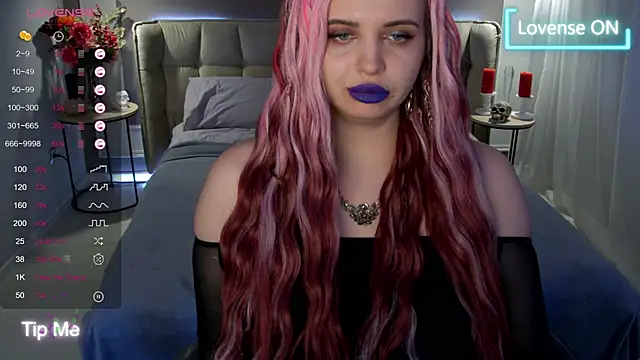 Miss Maya Mils online show from March 9, 2025, 7:12 am