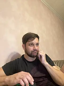 MaeltraJoy online show from October 17, 2025, 3:03 pm