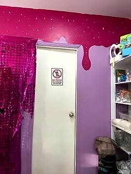 Rousse92 online show from April 20, 2026, 10:11 pm