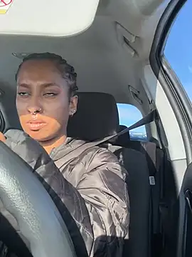 Your Paris online show from February 8, 2025, 7:16 pm