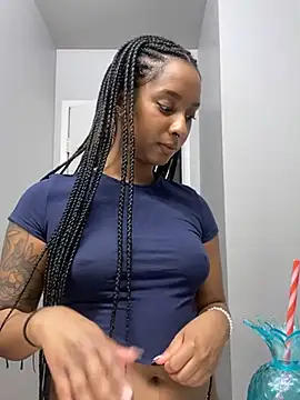 Your Paris online show from February 14, 2025, 6:51 pm