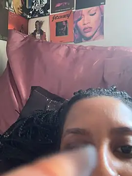 Your Paris online show from February 22, 2025, 10:31 pm