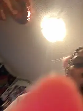 Your Paris online show from March 16, 2025, 1:49 pm