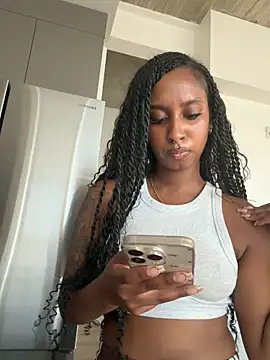 Your Paris online show from April 21, 2026, 2:56 pm