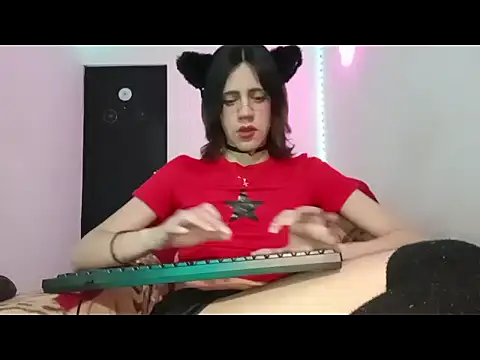 lucydreamm online show from October 2, 2025, 1:34 am