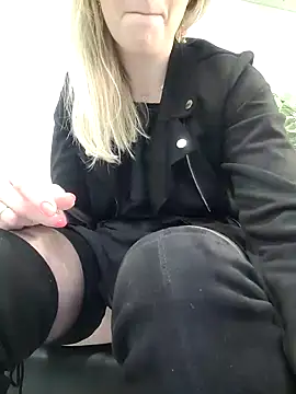 Amitiel Angel online show from January 12, 2025, 4:08 pm