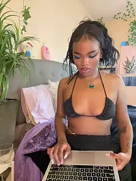 Snapshot of magicalc00ch chatting on January 18, 2025, 10:49 pm magicalc00ch online show from January 18, 2025, 10:49 pm