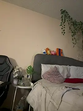 Snapshot of magicalc00ch chatting on February 19, 2025, 9:28 am magicalc00ch online show from February 19, 2025, 9:28 am