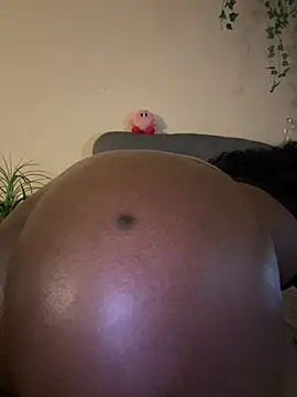 Snapshot of magicalc00ch chatting on March 4, 2025, 1:23 am magicalc00ch online show from March 4, 2025, 1:23 am