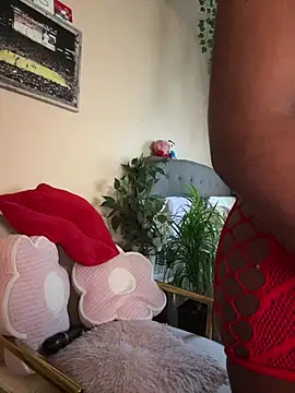 Snapshot of magicalc00ch chatting on March 10, 2025, 11:27 pm magicalc00ch online show from March 10, 2025, 11:27 pm