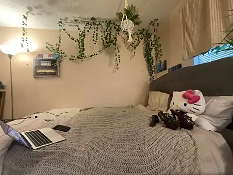 Snapshot of magicalc00ch chatting on February 10, 2026, 11:20 pm magicalc00ch online show from February 10, 2026, 11:20 pm