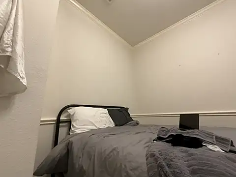 Snapshot of magicalc00ch chatting on April 11, 2026, 4:44 pm magicalc00ch online show from April 11, 2026, 4:44 pm