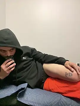 JustTylerr online show from June 4, 2026, 5:46 am