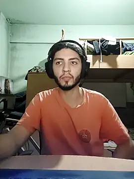 Snapshot of kleineid77 chatting on November 4, 2025, 7:24 pm kleineid77 online show from November 4, 2025, 7:24 pm