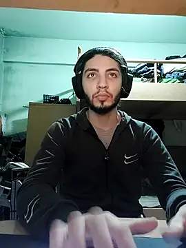 Snapshot of kleineid77 chatting on January 14, 2026, 10:47 pm kleineid77 online show from January 14, 2026, 10:47 pm