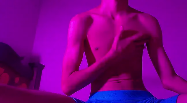 isaaclatino online show from February 12, 2025, 4:23 am