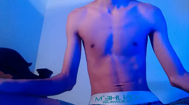 isaaclatino online show from February 28, 2025, 3:04 am