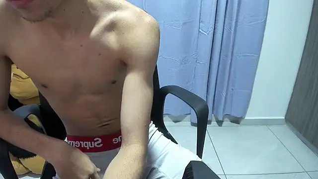 isaaclatino online show from October 15, 2025, 6:24 am