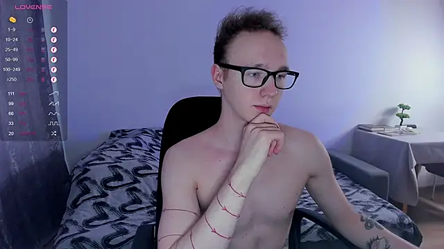 Alex silents online show from February 27, 2025, 12:23 pm