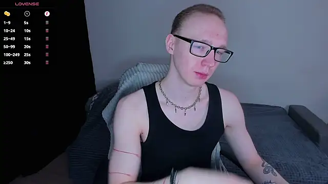 Snapshot of Alex_silents chatting on March 3, 2026, 2:07 am Alex silents online show from March 3, 2026, 2:07 am